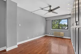 60 Parkway Dr, East Orange, NJ 07017 - Photo 2
