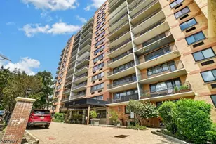 60 Parkway Dr, East Orange, NJ 07017 - Photo 16