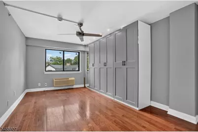 60 Parkway Dr #4JJ, East Orange, NJ 07017 - Photo 4