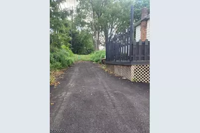 400 Seaton Ave, Roselle Park, NJ 07204 - Photo 16