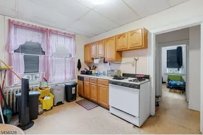 66 Halstead St, Newark, NJ 07106 - Photo 18