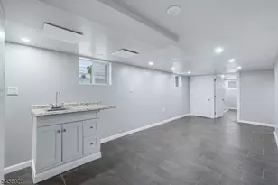 66 Halstead St, Newark, NJ 07106 - Photo 14