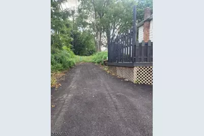 400 Seaton Ave, Roselle Park, NJ 07204 - Photo 24