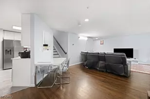 202 Rhoads Dr, Montgomery Township, NJ 08502 - Photo 20