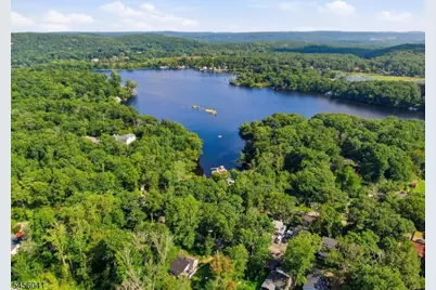14 Cabin Spring Trl, Byram Township, NJ 07821 - Photo 4