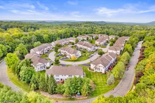 40 Indian Field Dr, Hardyston Township, NJ 07419 - Photo 6