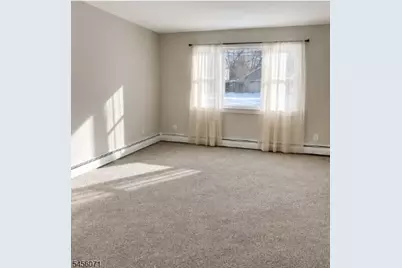 59 Pier Ln, Fairfield, NJ 07004 - Photo 4