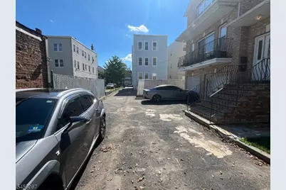 193.5 Hillside Ave, Newark, NJ 07108 - Photo 4