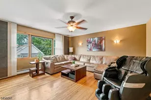 56 Hillcrest Ave, Woodland Park, NJ 07424 - Photo 4