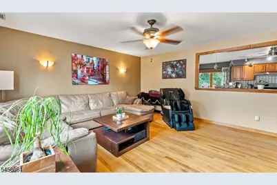 56 Hillcrest Ave, Woodland Park, NJ 07424 - Photo 6