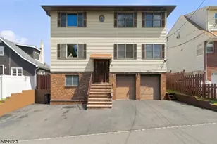 56 Hillcrest Ave, Woodland Park, NJ 07424 - Photo 2