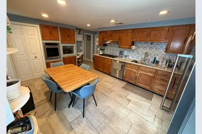 2236 Washington Valley Rd, Bridgewater, NJ 08836 - Photo 4