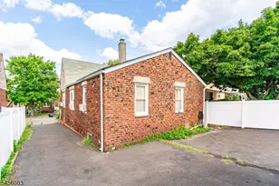 2088 Lentz Ave, Union Township, NJ 07083 - Photo 28