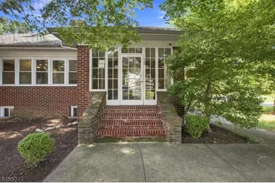 133 Warrenville Rd, Green Brook Township, NJ 08812 - Photo 2