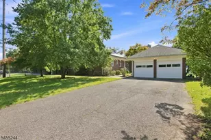 133 Warrenville Rd, Green Brook Township, NJ 08812 - Photo 30