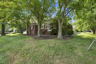 133 Warrenville Rd, Green Brook Township, NJ 08812 - Photo 26
