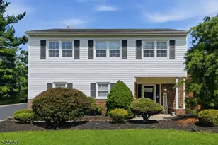 21 Tuscan Pl, East Hanover Township, NJ 07936 - Photo 2