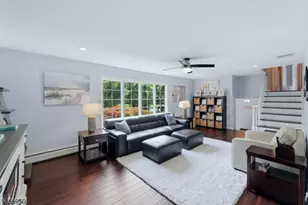 21 Tuscan Pl, East Hanover Township, NJ 07936 - Photo 18
