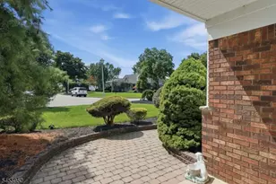21 Tuscan Pl, East Hanover Township, NJ 07936 - Photo 4