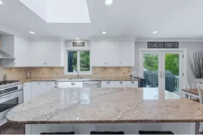 21 Tuscan Pl, East Hanover Township, NJ 07936 - Photo 14