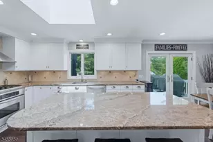21 Tuscan Pl, East Hanover Township, NJ 07936 - Photo 14