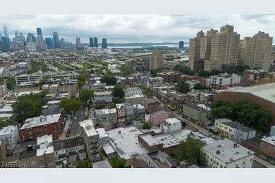 305 Summit Ave, Jersey City, NJ 07306 - Photo 4