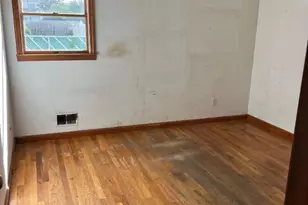 301 New York Ave, Clark Township, NJ 07066 - Photo 10