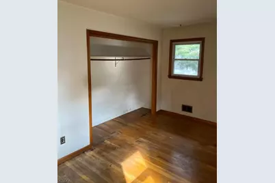 301 New York Ave, Clark Township, NJ 07066 - Photo 12