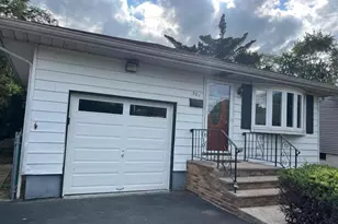301 New York Ave, Clark Township, NJ 07066 - Photo 2