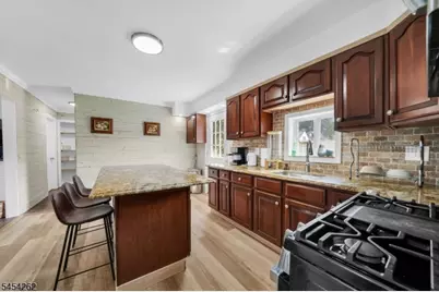 5 Briar Ln, Nutley, NJ 07110 - Photo 10