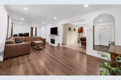 5 Briar Ln, Nutley, NJ 07110 - Photo 4
