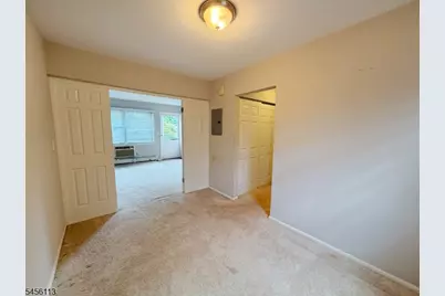 54 Knox Ter #1B, Wayne, NJ 07470 - Photo 6