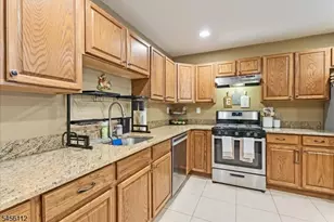 9 Ferndale la, Hardyston Township, NJ 07419 - Photo 12