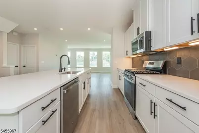27 Silas Rd, Mount Olive, NJ 07828 - Photo 4