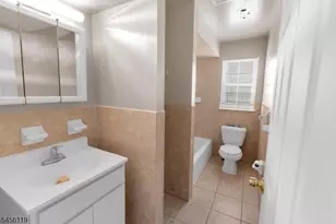 13 Lisa Ct, Newark, NJ 07112 - Photo 4