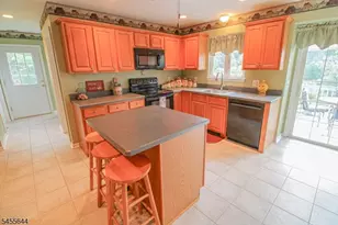 7 Dunn Pl, Wantage, NJ 07461 - Photo 10