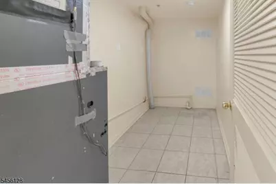 13 Lisa Ct #1, Newark, NJ 07112 - Photo 6