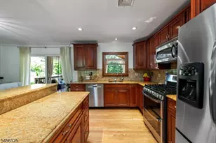 157 Mountain Cir, West Milford, NJ 07480 - Photo 14