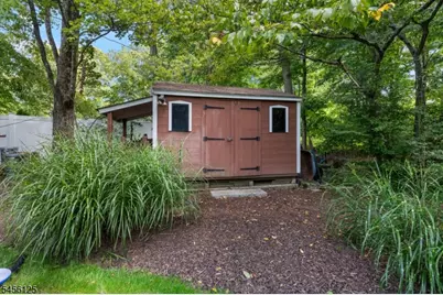 157 Mountain Cir, West Milford, NJ 07480 - Photo 12