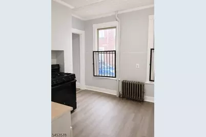 165 Pearl St, Paterson, NJ 07501 - Photo 8