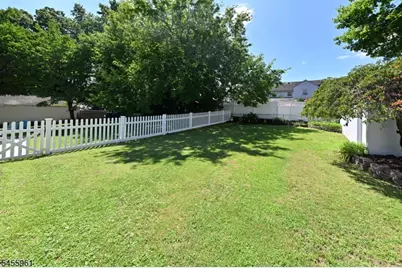 160 Rock Rd, Hawthorne, NJ 07506 - Photo 24