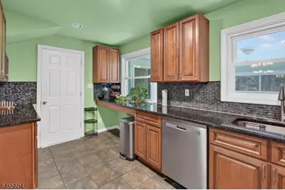 2090 Raritan Rd, Scotch Plains Township, NJ 07076 - Photo 6