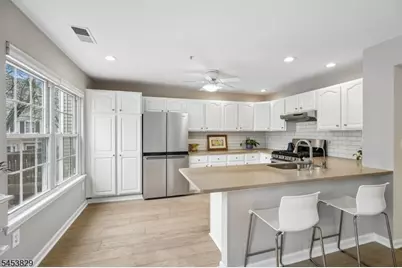 55 Greenbrook Dr, Bloomfield, NJ 07003 - Photo 10