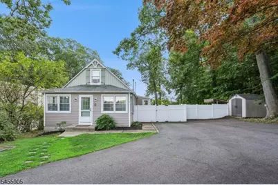 6 Woodlawn Ter, Randolph Township, NJ 07869 - Photo 2