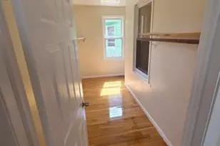 1035 Hunterdon St, Newark, NJ 07112 - Photo 6