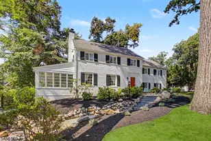 1015 Sleepy Hollow Ln, Plainfield, NJ 07060 - Photo 2