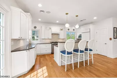 30 Groah Rd, East Hanover Township, NJ 07936 - Photo 12