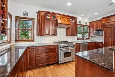 30 Groah Rd, East Hanover Township, NJ 07936 - Photo 10