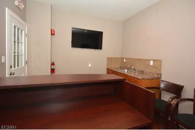90 Tyler Pl, South Plainfield, NJ 07080 - Photo 16