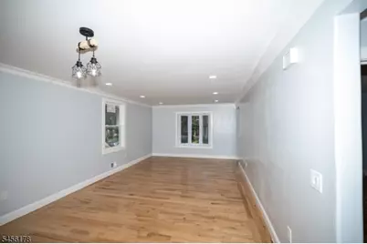 415 E 4th Ave, Roselle, NJ 07203 - Photo 34